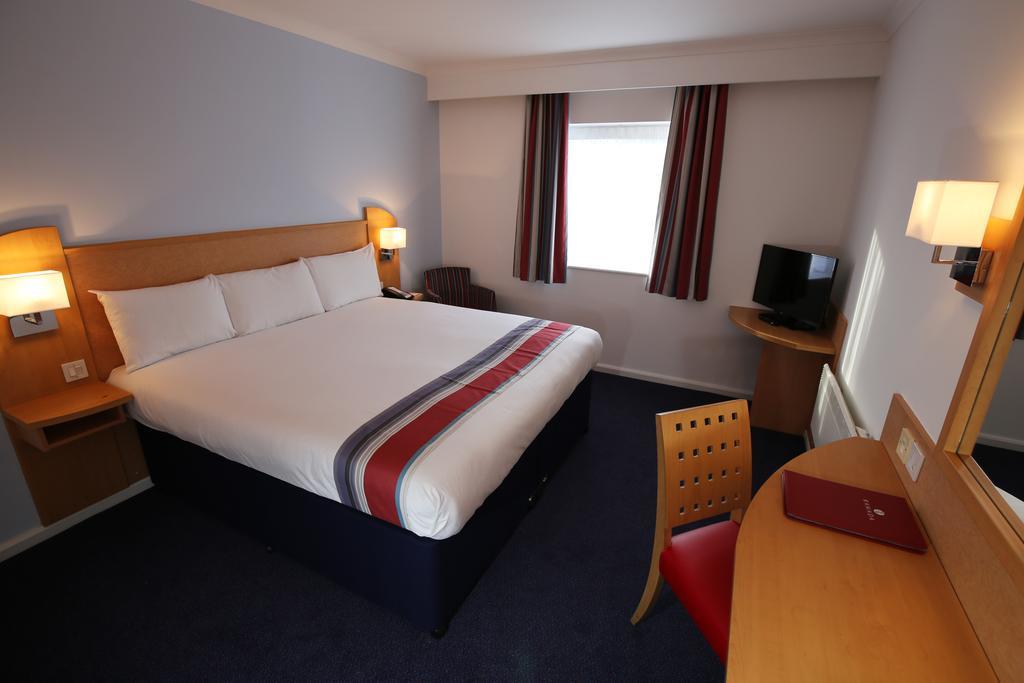 Ramada Wakefield Ξενοδοχείο Δωμάτιο φωτογραφία