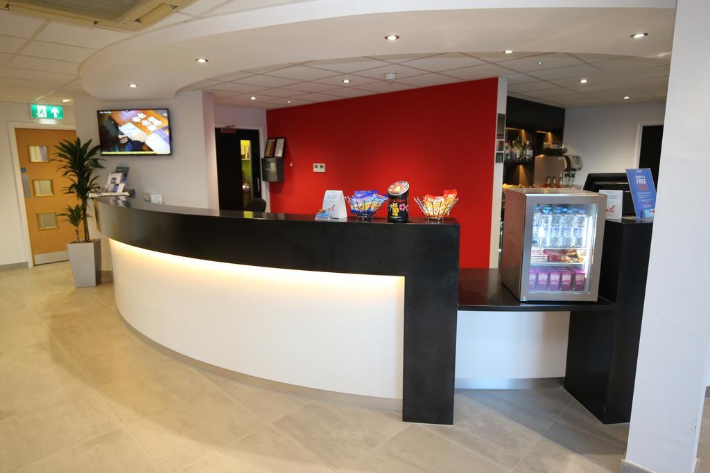 Ramada Wakefield Ξενοδοχείο Εξωτερικό φωτογραφία