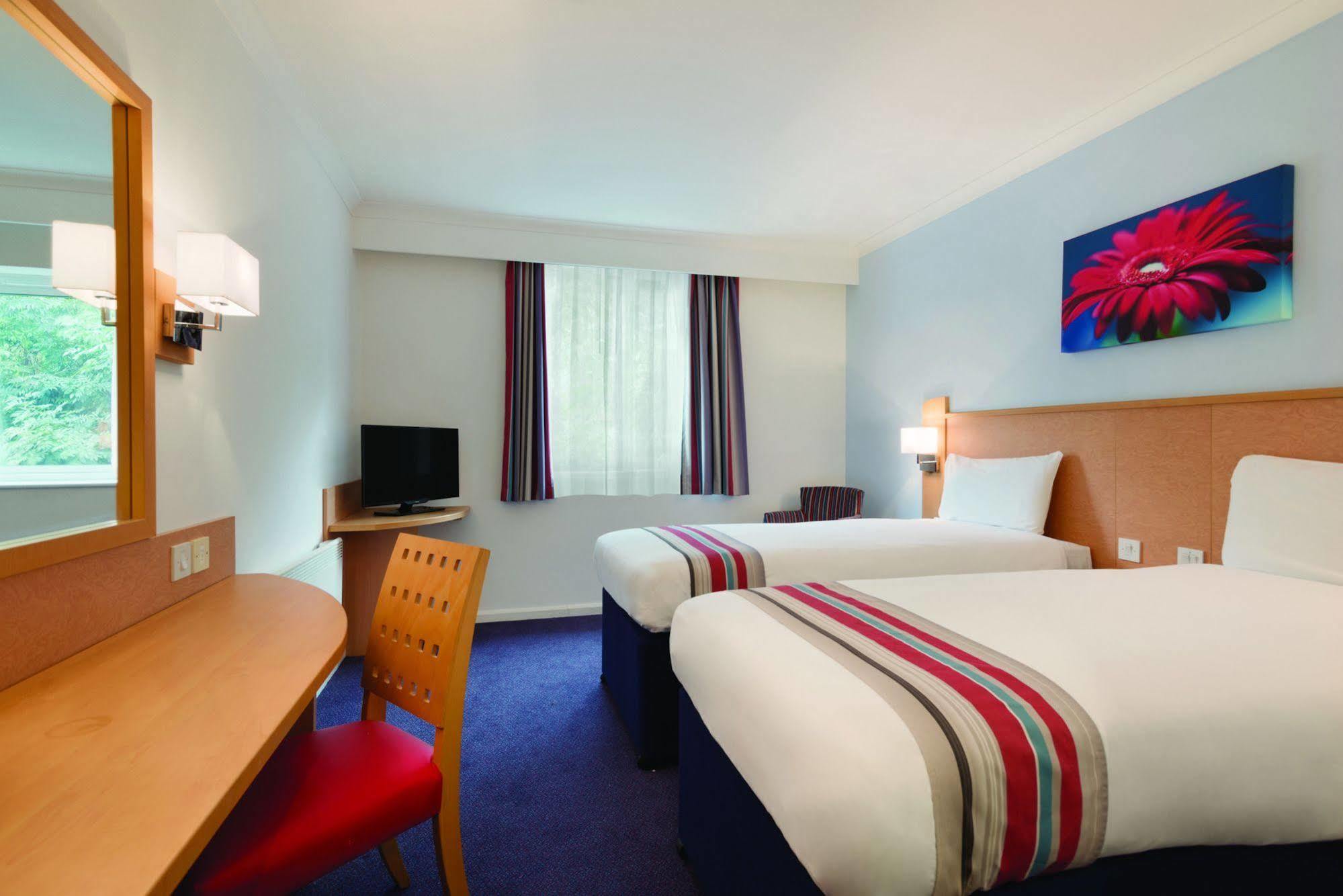 Ramada Wakefield Ξενοδοχείο Εξωτερικό φωτογραφία